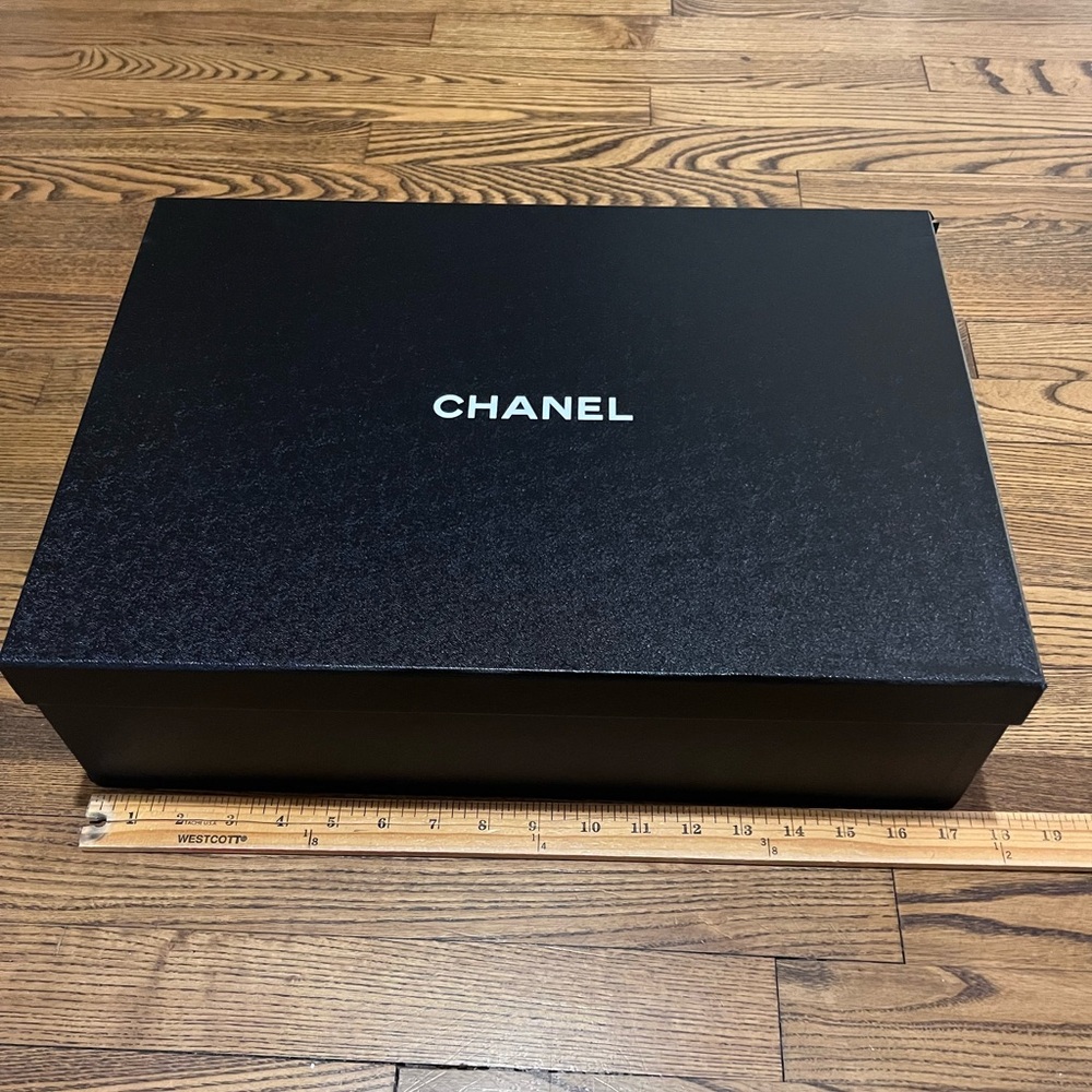 12x17 Chanel box